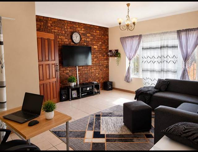 2 BEDROOM APARTMENT FOR SALE IN CENTURION